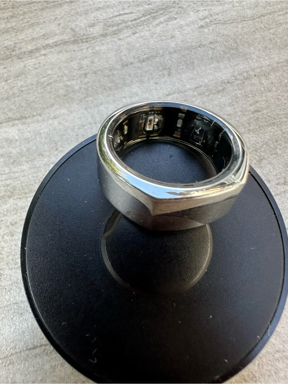 Oura Heritage size 7 Ring w/ charger